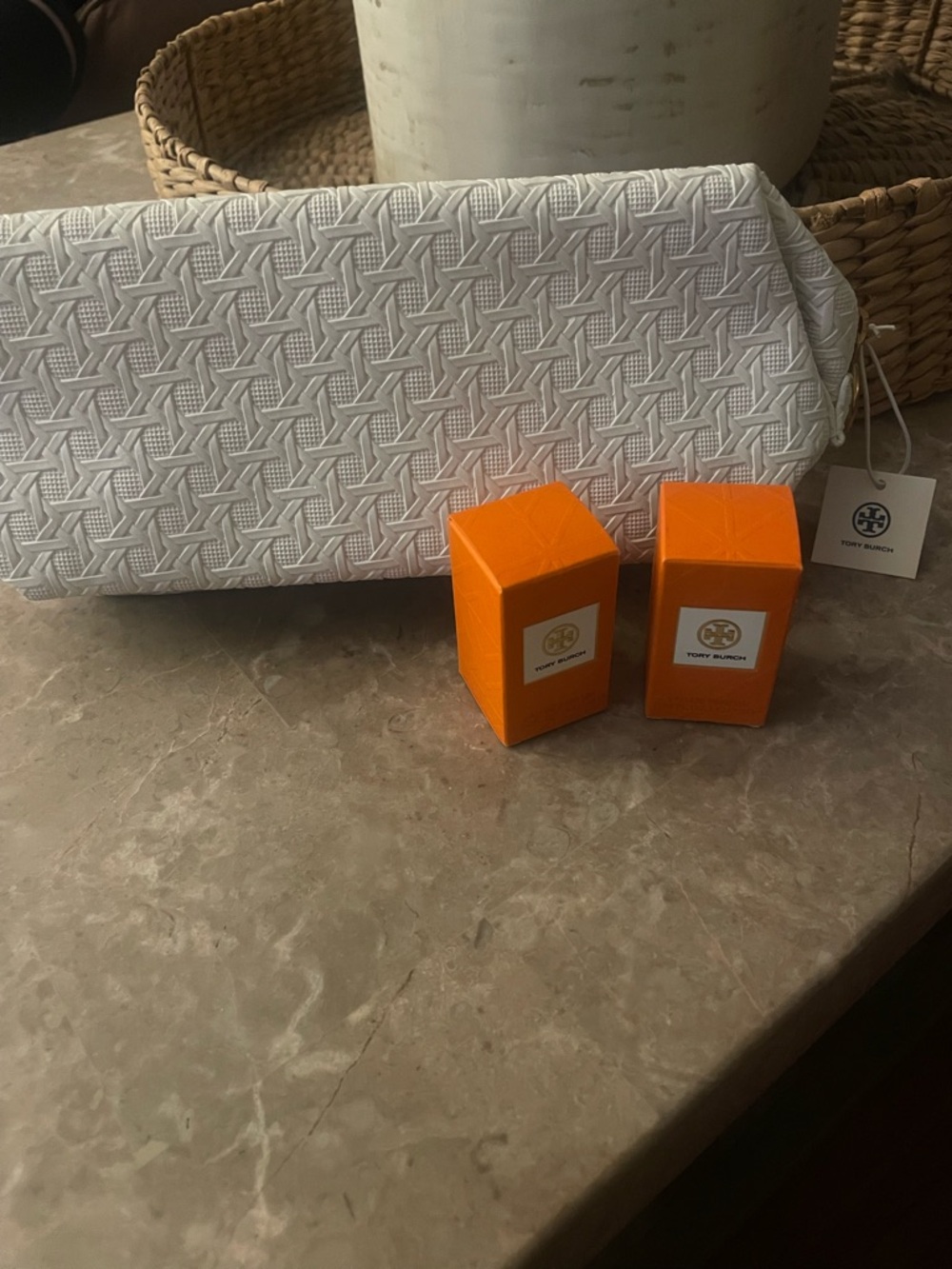 NEW Tory Burch White Woven Cosmetic bag with two 7ml Tory Burch perfume mini